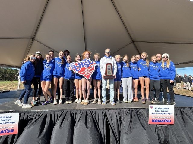 Breaking: Fort Mill High School Yellow Jackets Crowned 2024 SCHSL Class AAAAA-D2 Girls Cross-Country Champions!