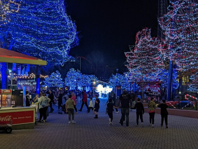 Carowinds Kicks Off the Holiday Season with WinterFest Opening Weekend