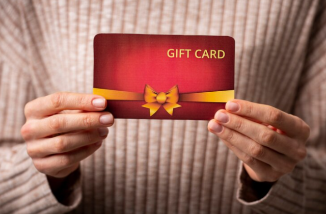 Maximize Your Holiday Giving with These Gift Card Tips