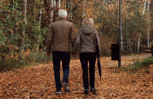 Healthy Living with Dr. Hall: Ideal Daily Walking Duration to Shed Pounds