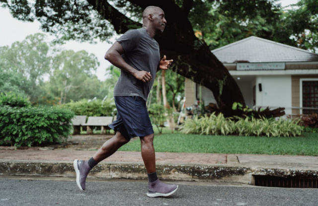 Healthy Living with Dr. Hall: Improving Your Running Form for Reduced Knee Pain