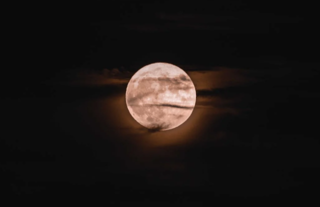Look Up! First Supermoon of 2025 Rises Tonight